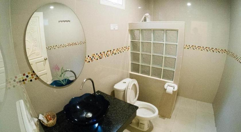 Hotel Holland Patong
