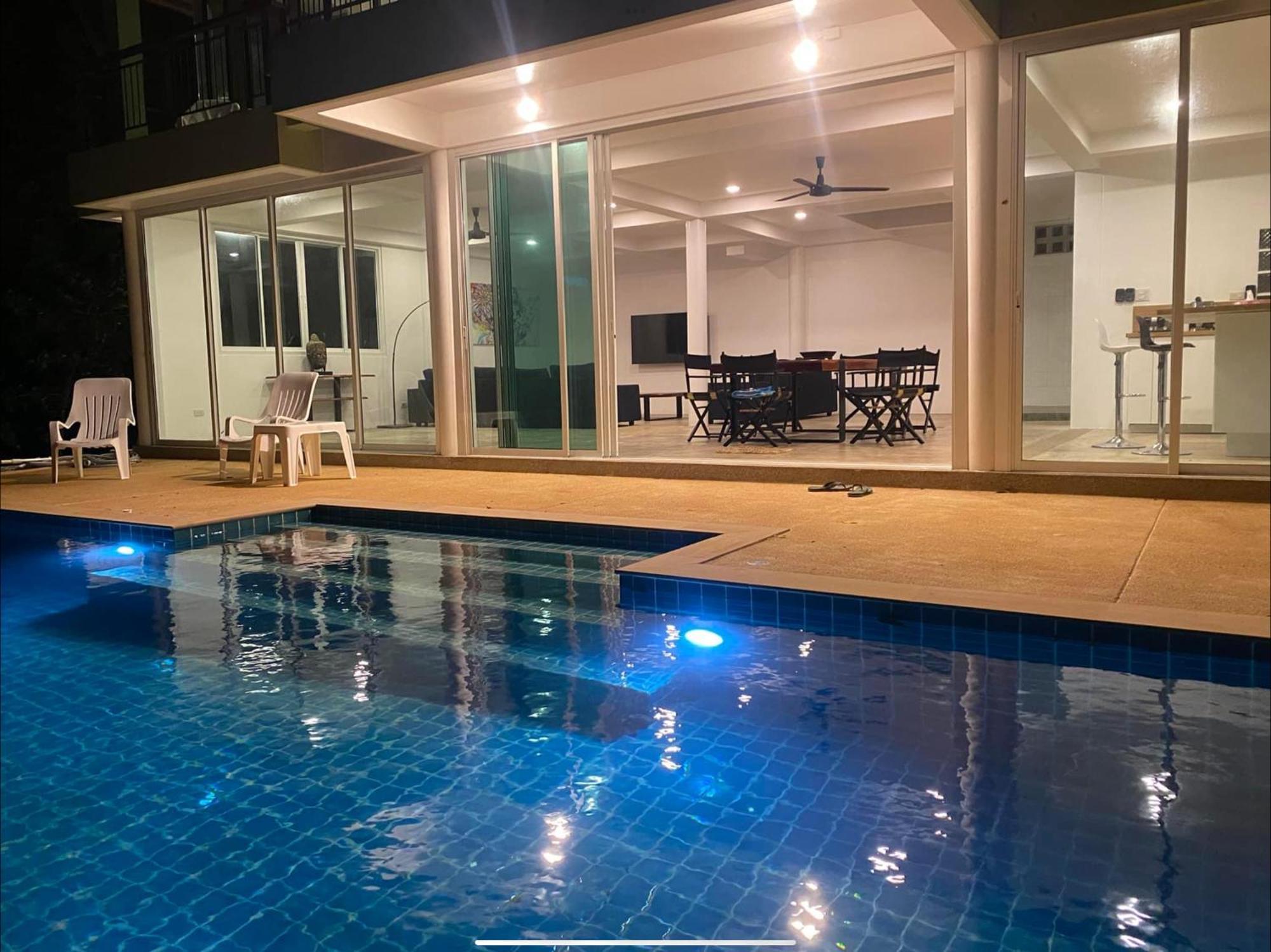 Beachfront In Rawai Villa *