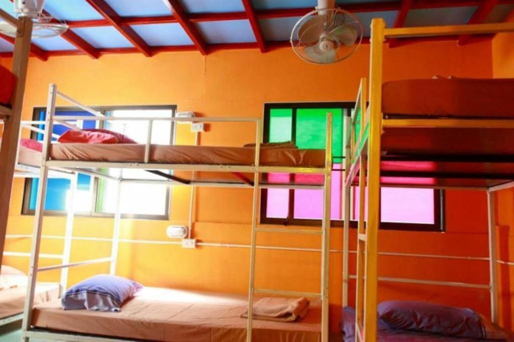 Oyo 586 I Hostel *