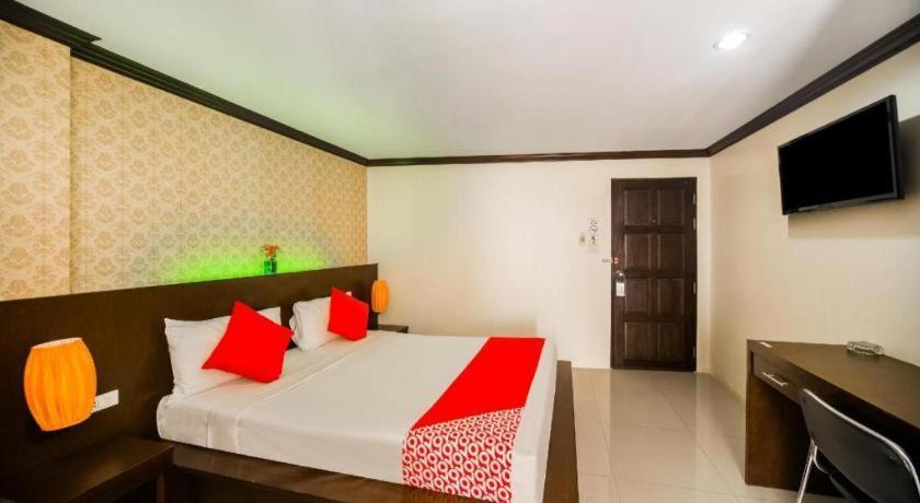 Oyo 232 Hometel Hotel Patong