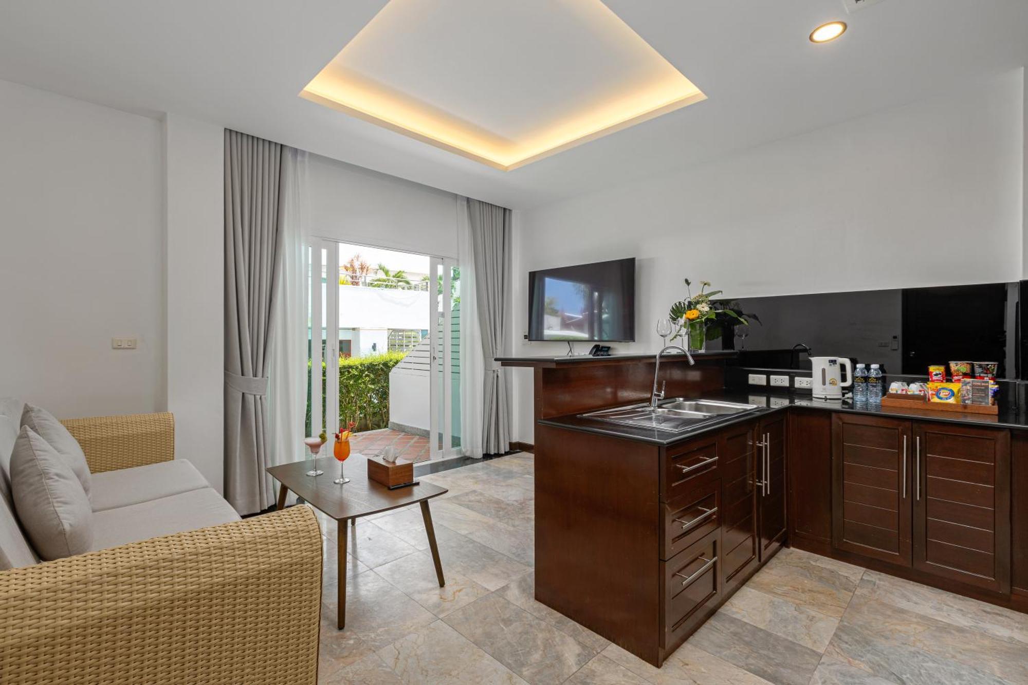 Phunawa Phuket - Sha Resort Karon