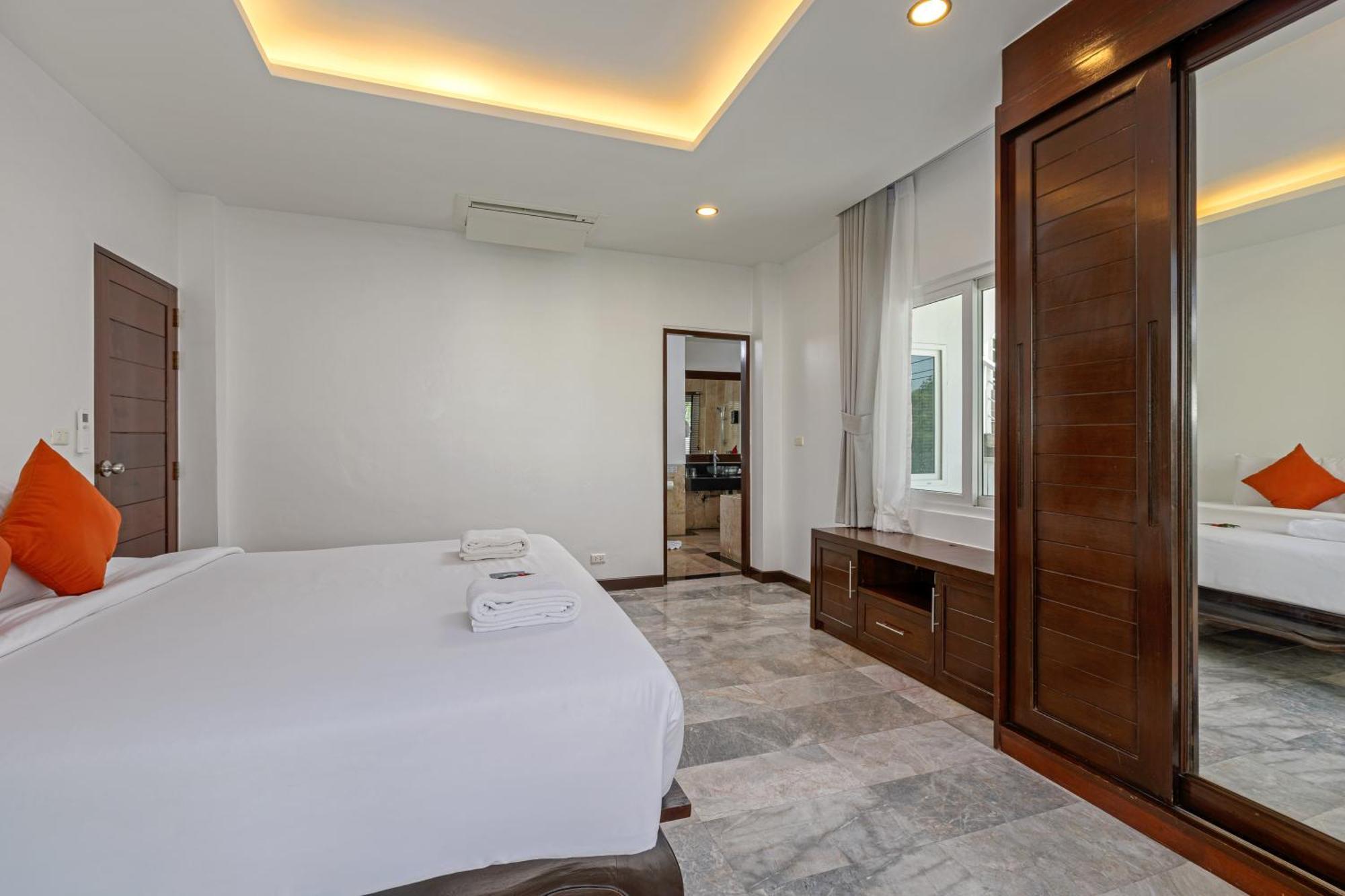 Phunawa Phuket - Sha Karon