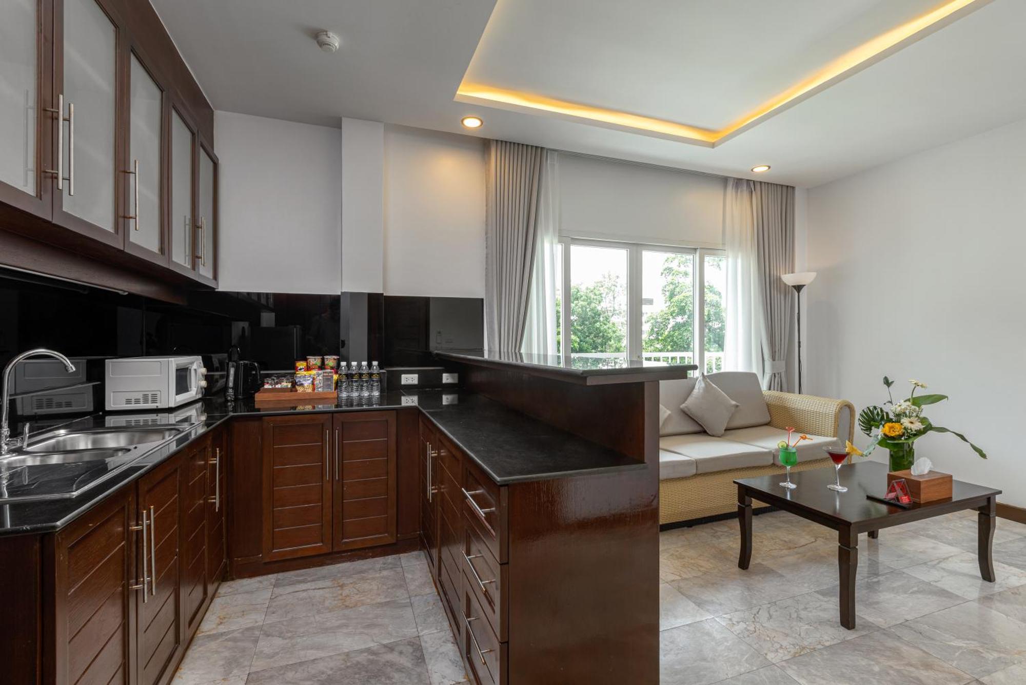 Resort Phunawa Phuket - Sha