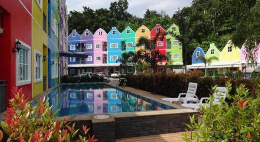Holland Hotel 2*