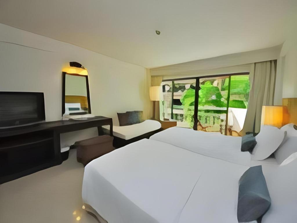 Ramada By Wyndham Phuket Southsea Hotel 4*