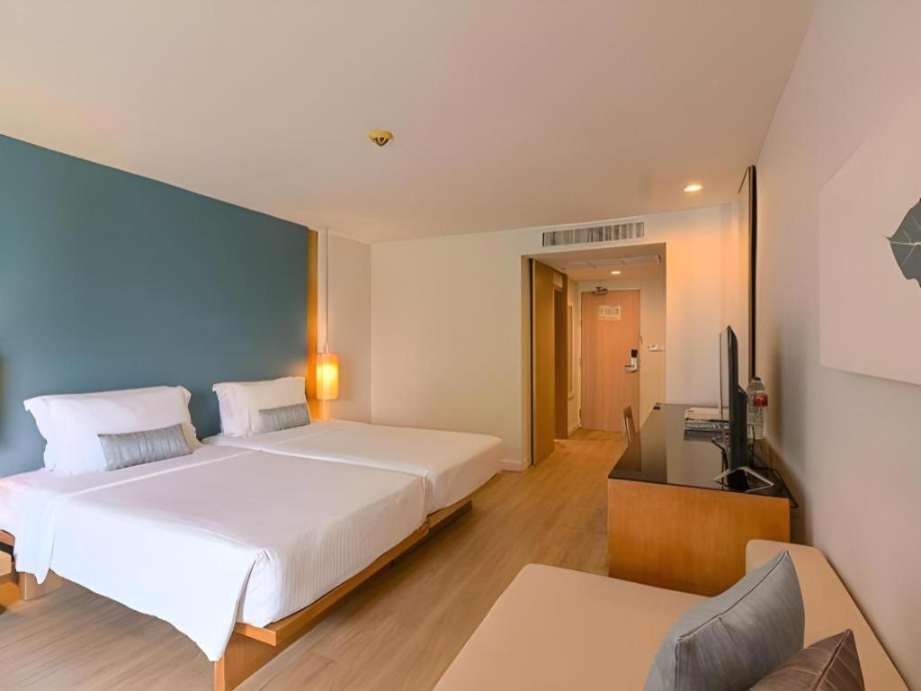 Ramada By Wyndham Phuket Southsea Hotel Karon