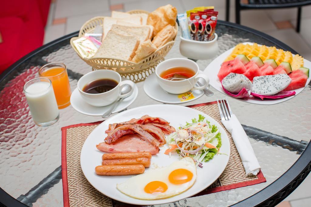 Hotel Patong Swiss Front 3*