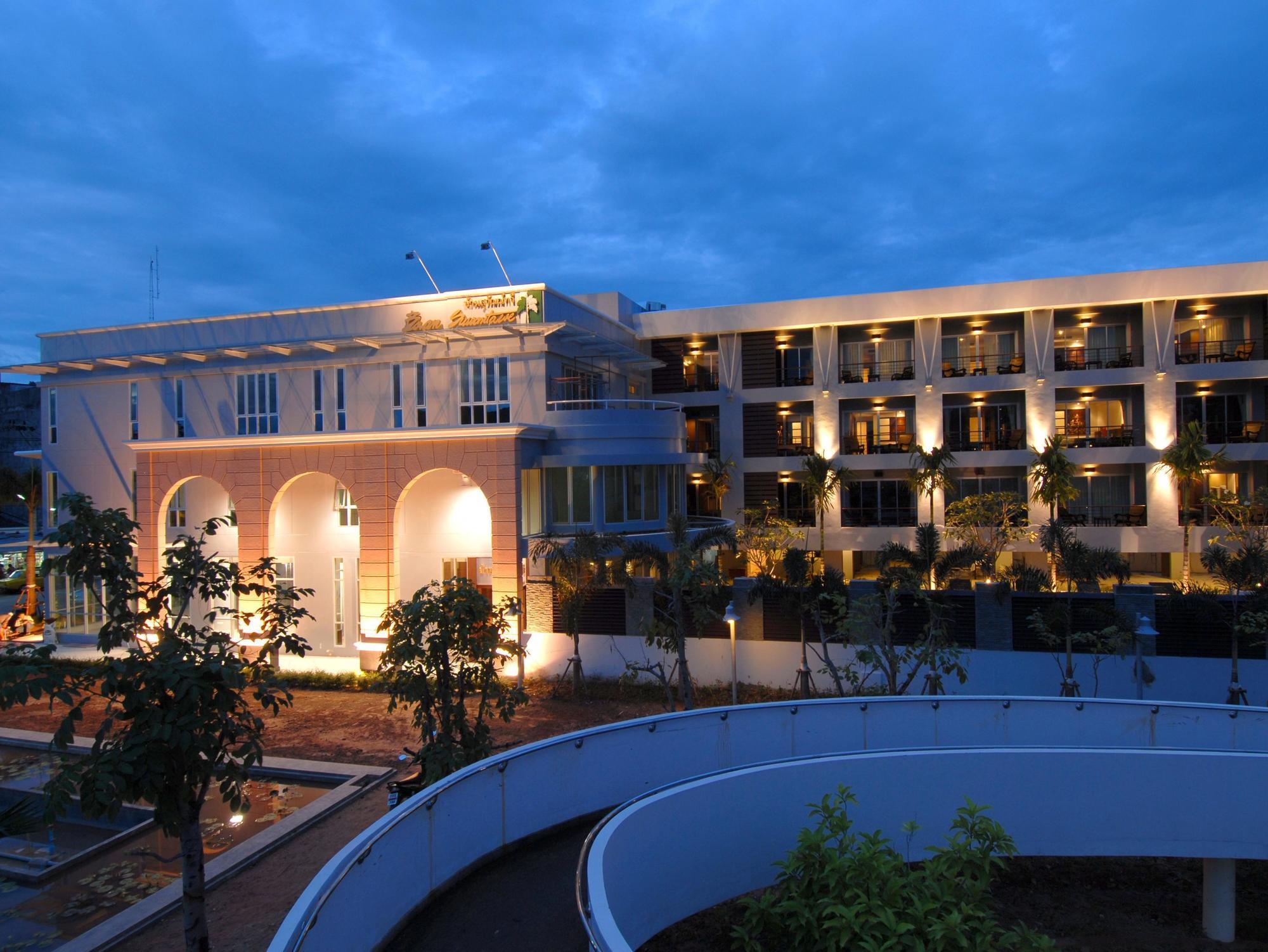 Baan Suwantawe Phuket