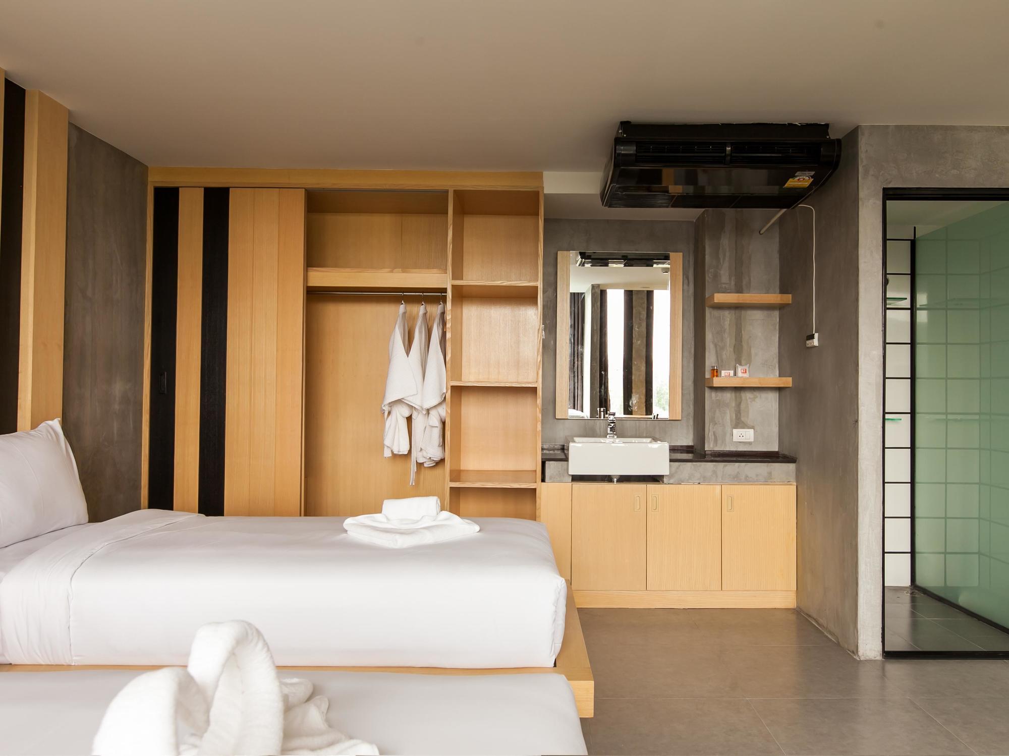 B2 Phuket Boutique & Budget Hotel