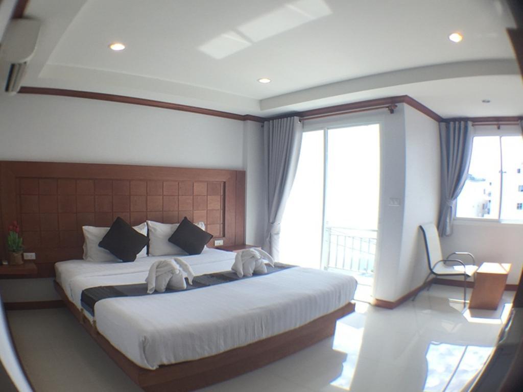 Thira Hotel Patong