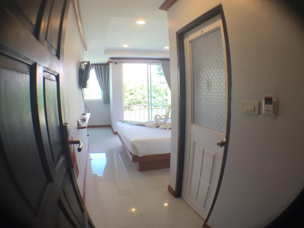 Hotel Thira Patong