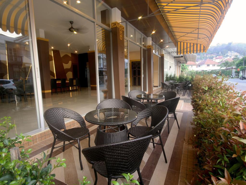 Lily Place Hotel 2*