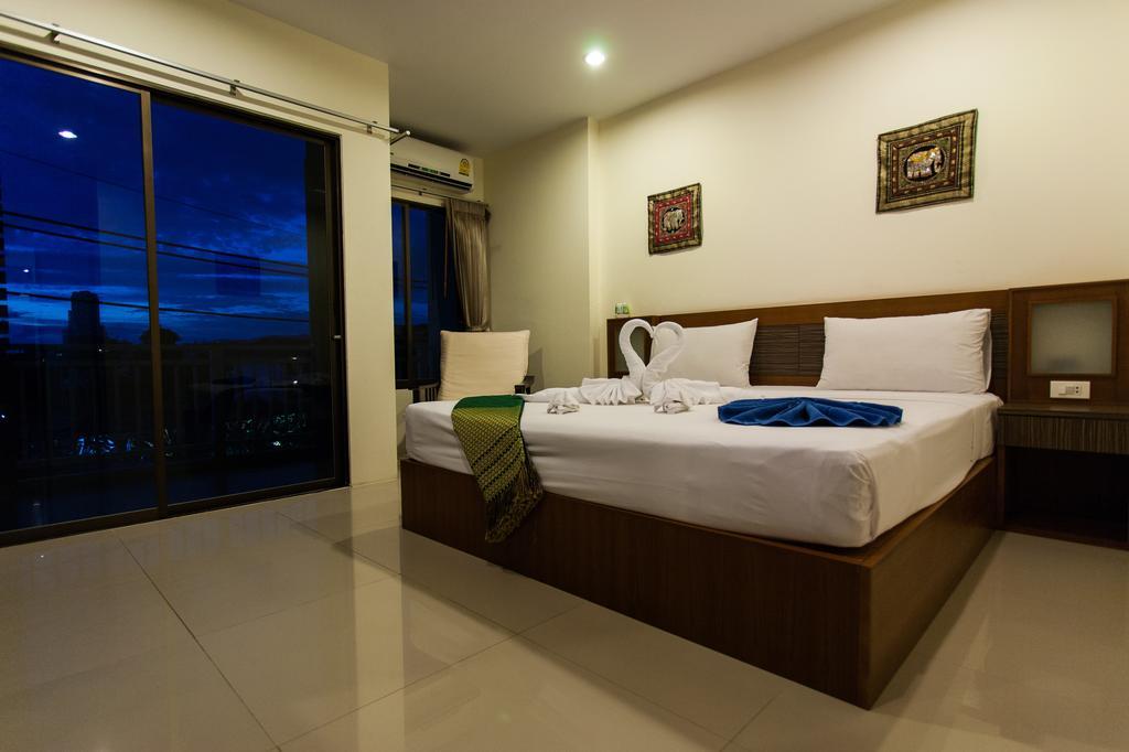 Abbey Road Hotel 2*