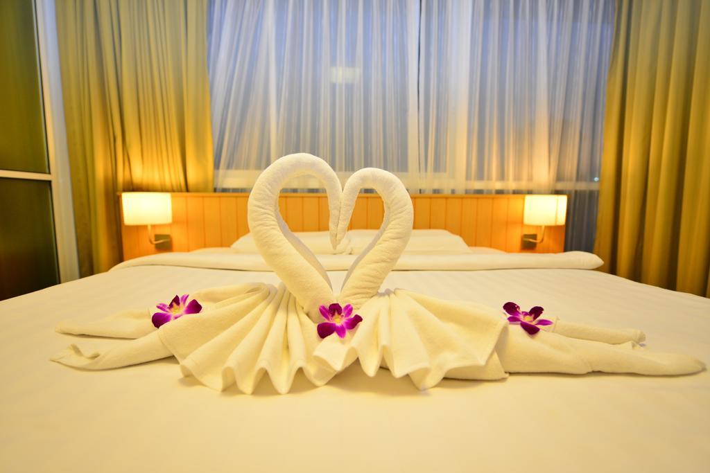 Pangsapuri Modern Thai Phuket