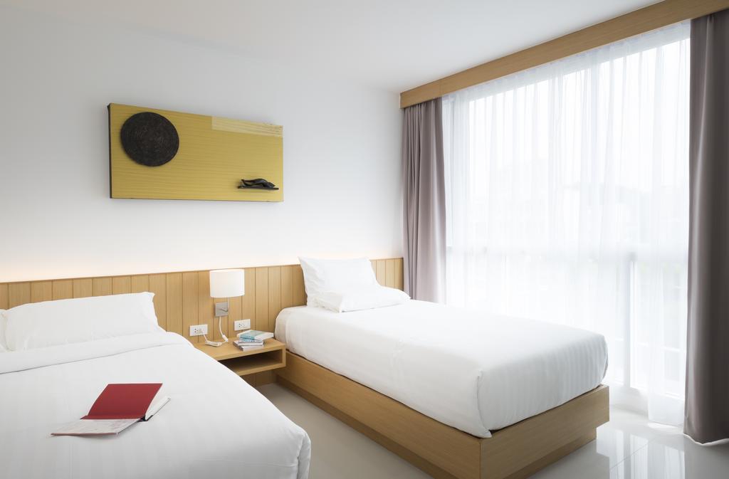 Modern Thai Phuket