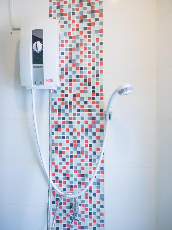 Hostel Beehive Magenta Patong *
