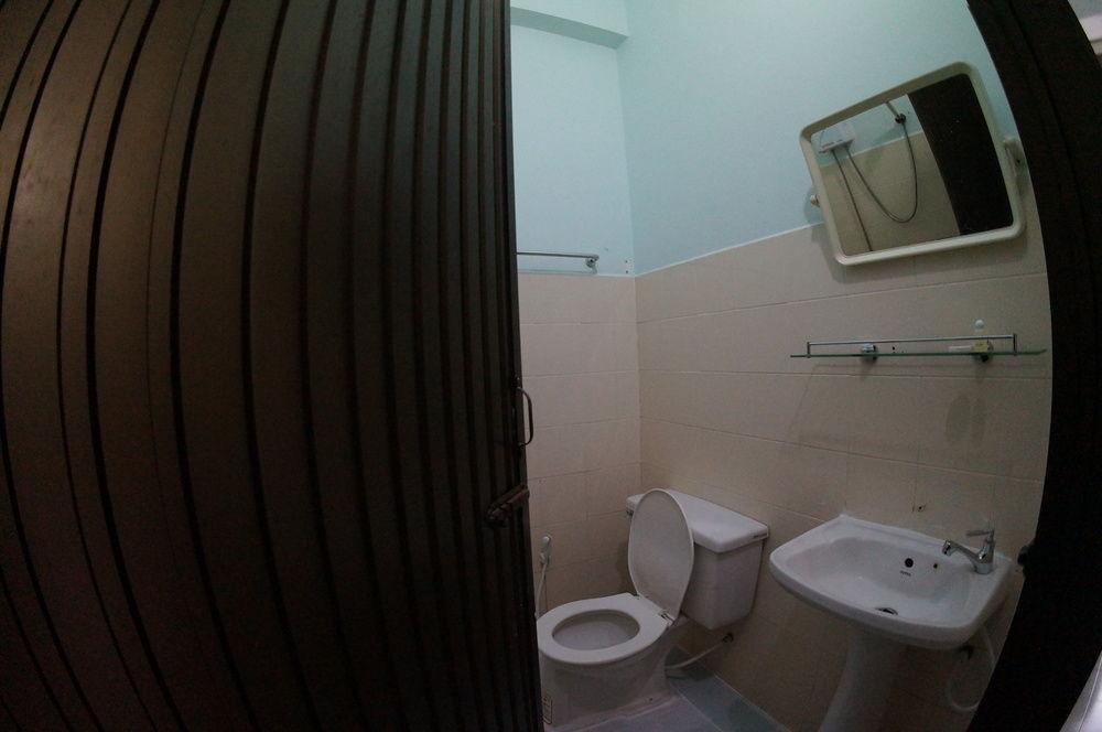 Hostel Baan Lukkan *