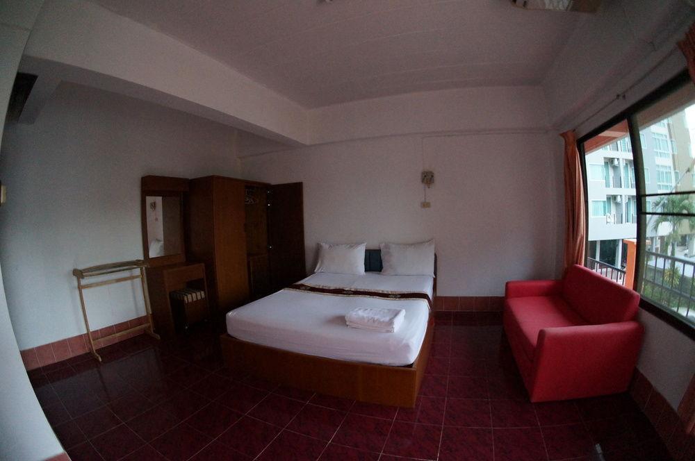 Baan Lukkan Patong