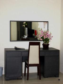 Square One Hotel