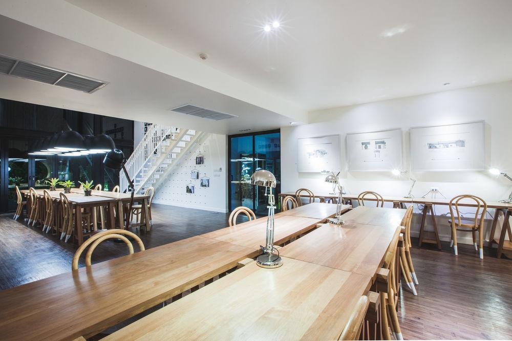 Blu Monkey Hub And Town- Free Day Coworking Space 4*