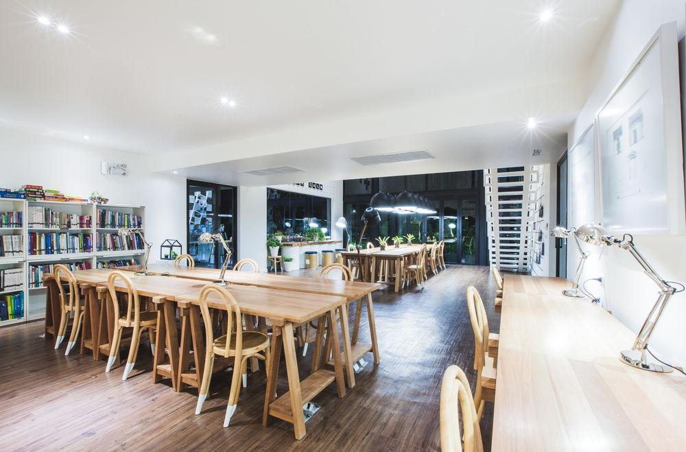 Blu Monkey Hub And Town- Free Day Coworking Space Hotel Phuket