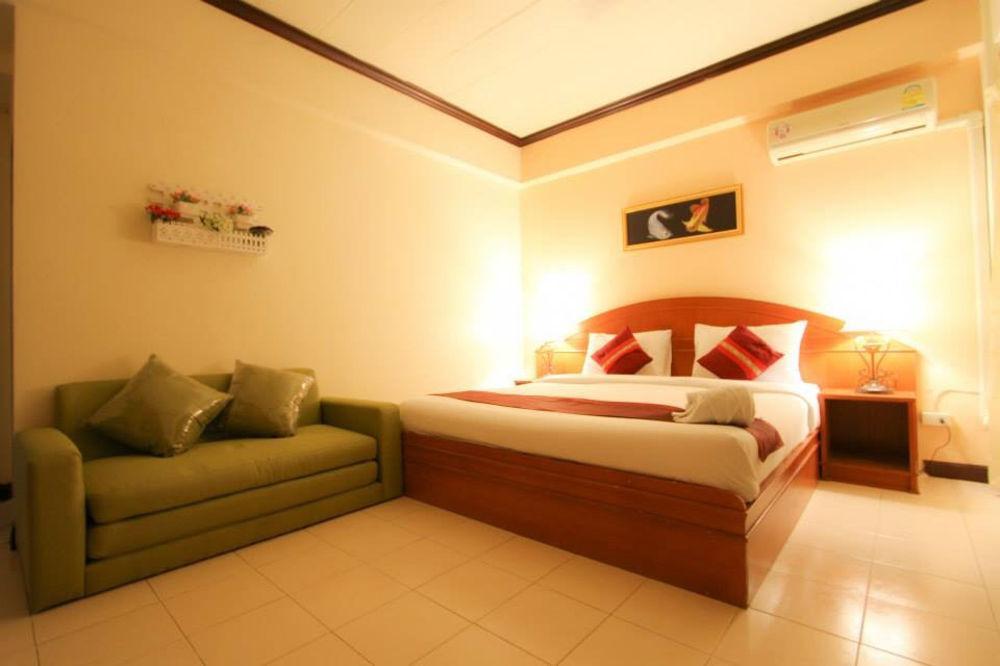 Holidays House Hotel