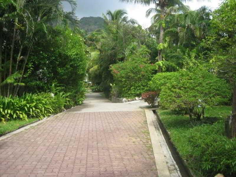 Phuket Golden - Sha Extra 2* Karon