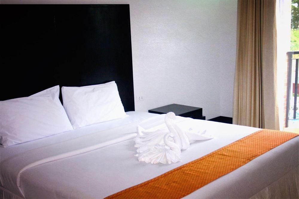 Noble House - 200 Meters Patong 3*