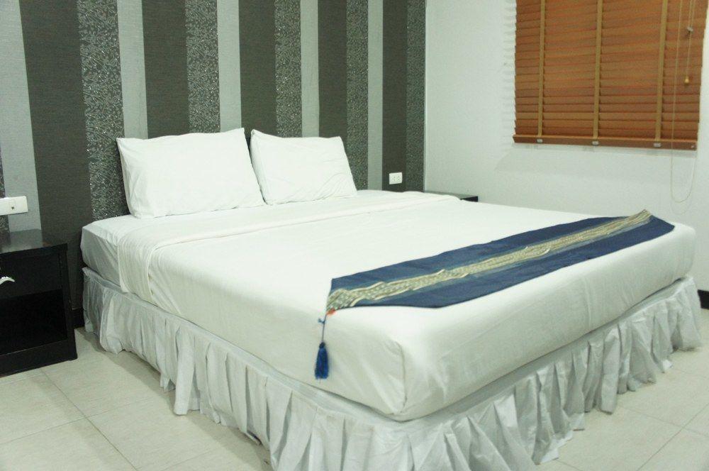 Noble House - 200 Meters Patong Gasthof
