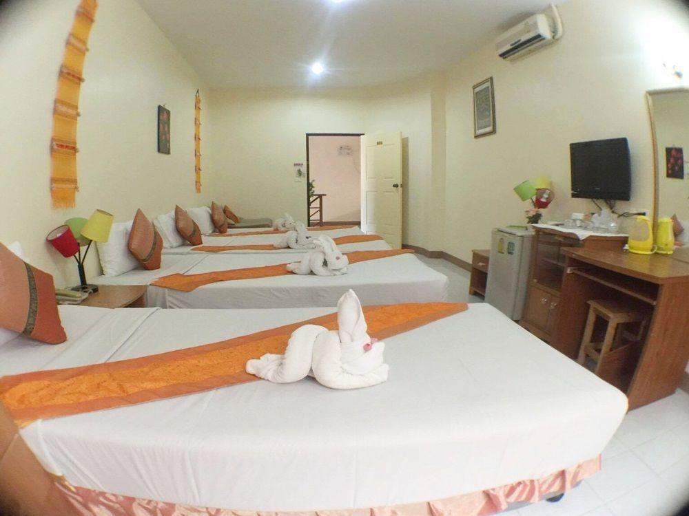 Oyo 1134 Baan Zarn Casa de hóspedes 2*