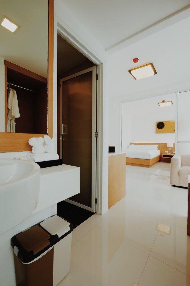 Modern Thai * Phuket