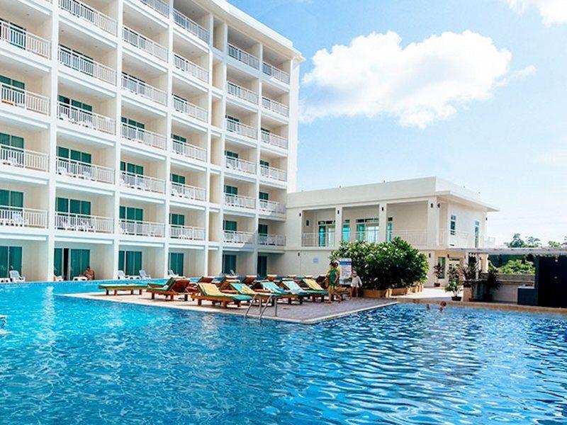Resort Chanalai Hillside Resort,