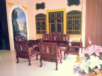 Hotel Lily Place 2*