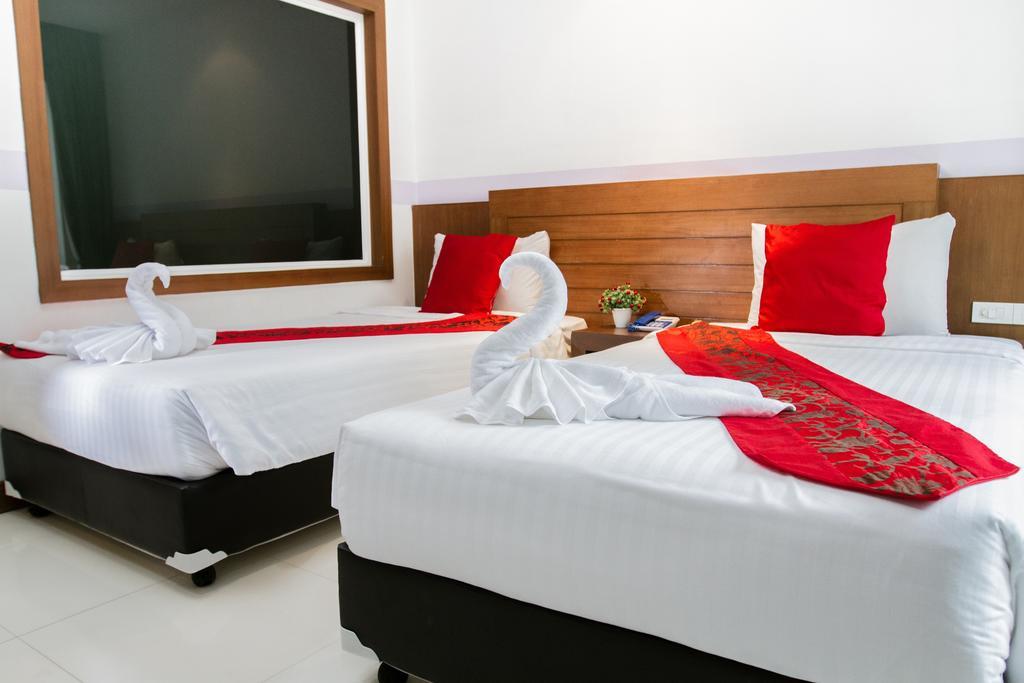 Chana Hotel Phuket