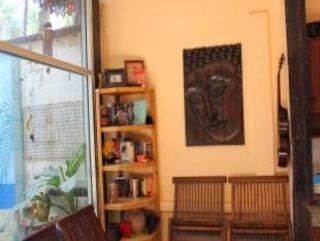Road Apartment *
