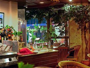 Cafe Hotel Karon