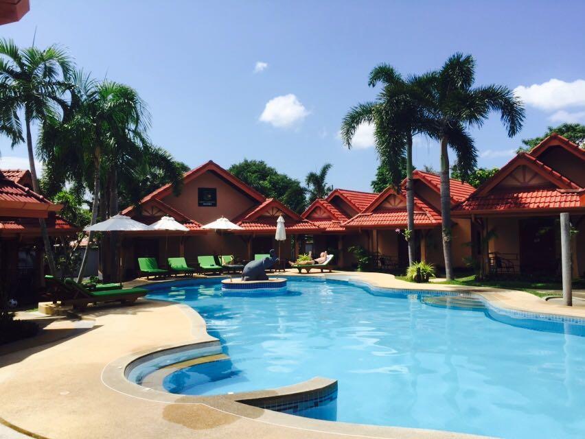 Resort The Happy Elephant Rawai