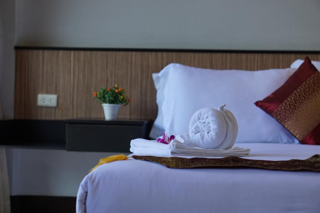 The Sr Hotel Patong