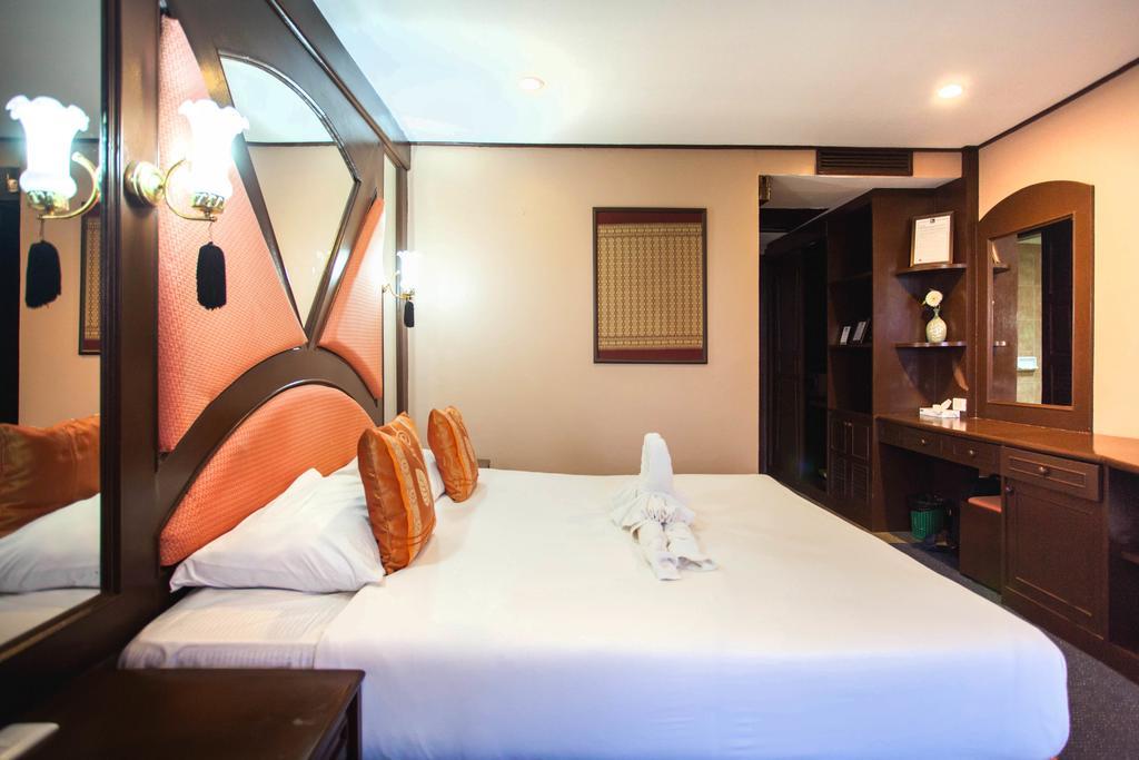 Kelly's Residency 3*