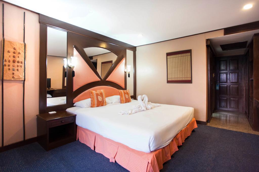 Kelly's Residency Hotel