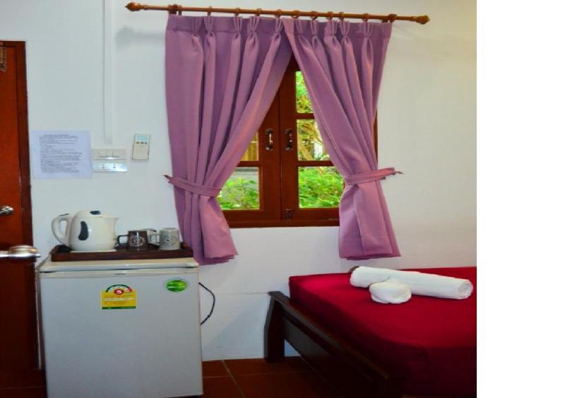The Happy Elephant 3*