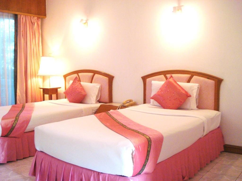 Phuket Golden - Sha Extra Inn