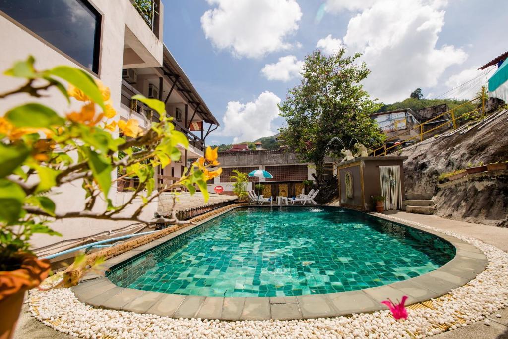 Baan Veerakit Patong