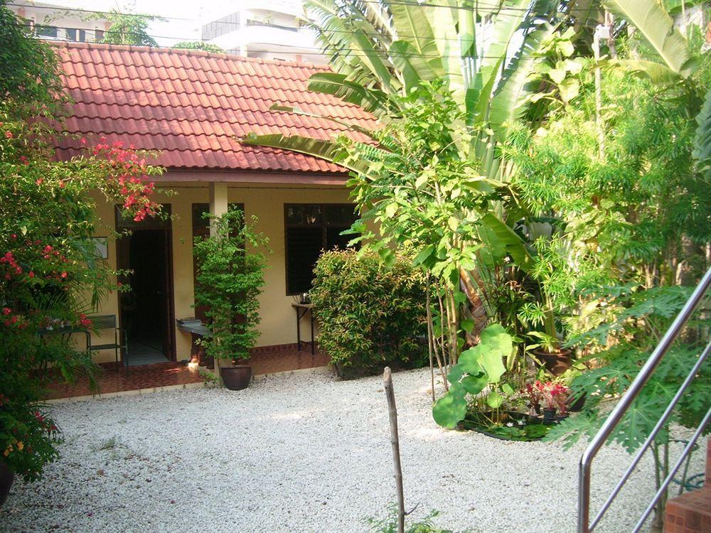 Hostel Peace Patong
