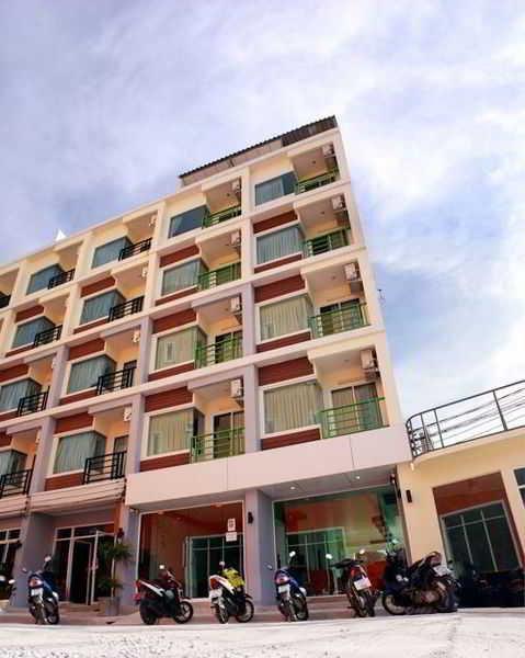 Paradise Resortel 2*