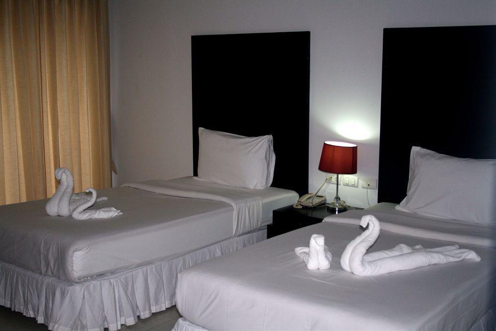 Noble House - 200 Meters Patong Gasthof 3*