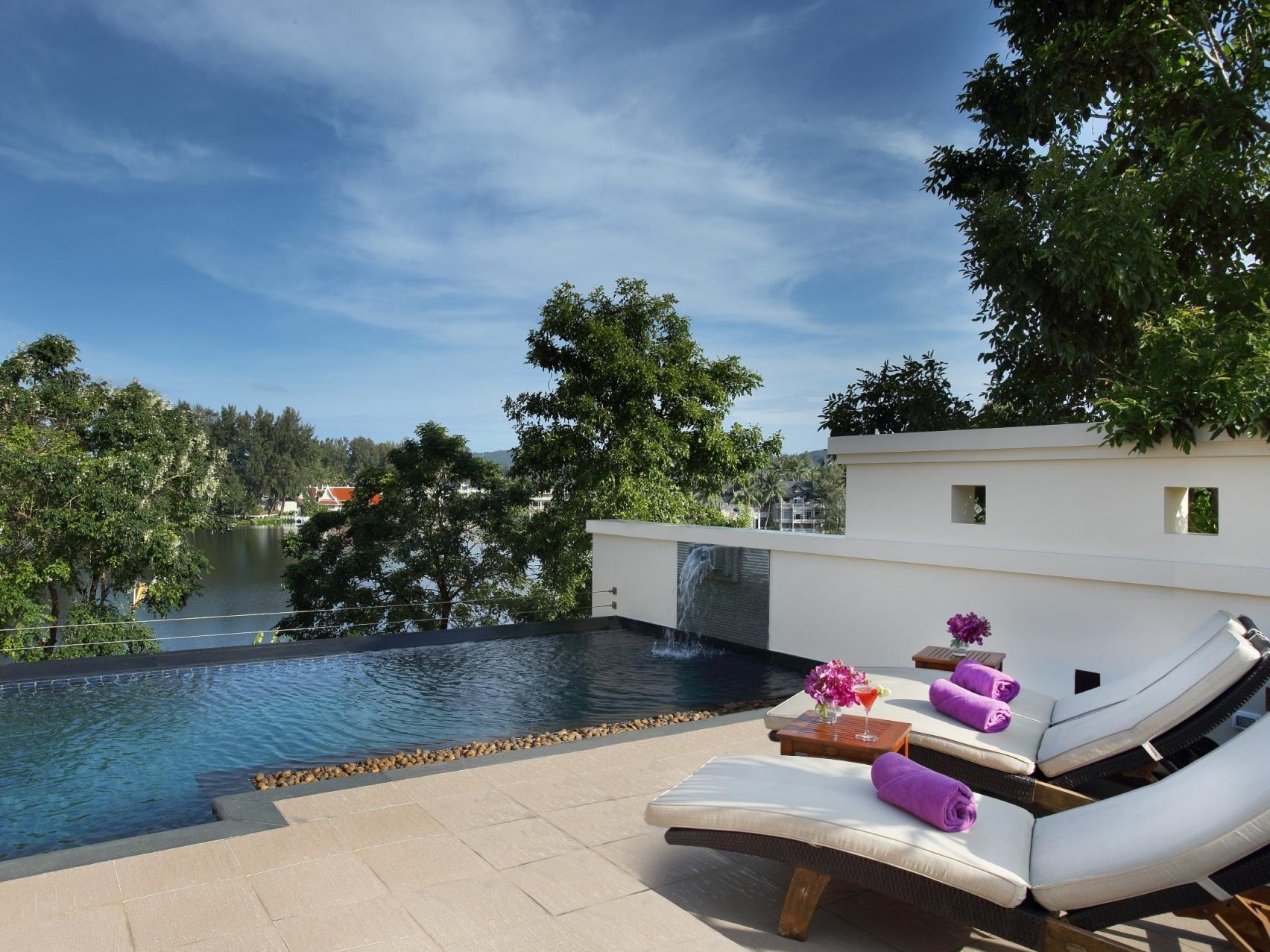 Dusit Thani Laguna Pool Villa Hotel