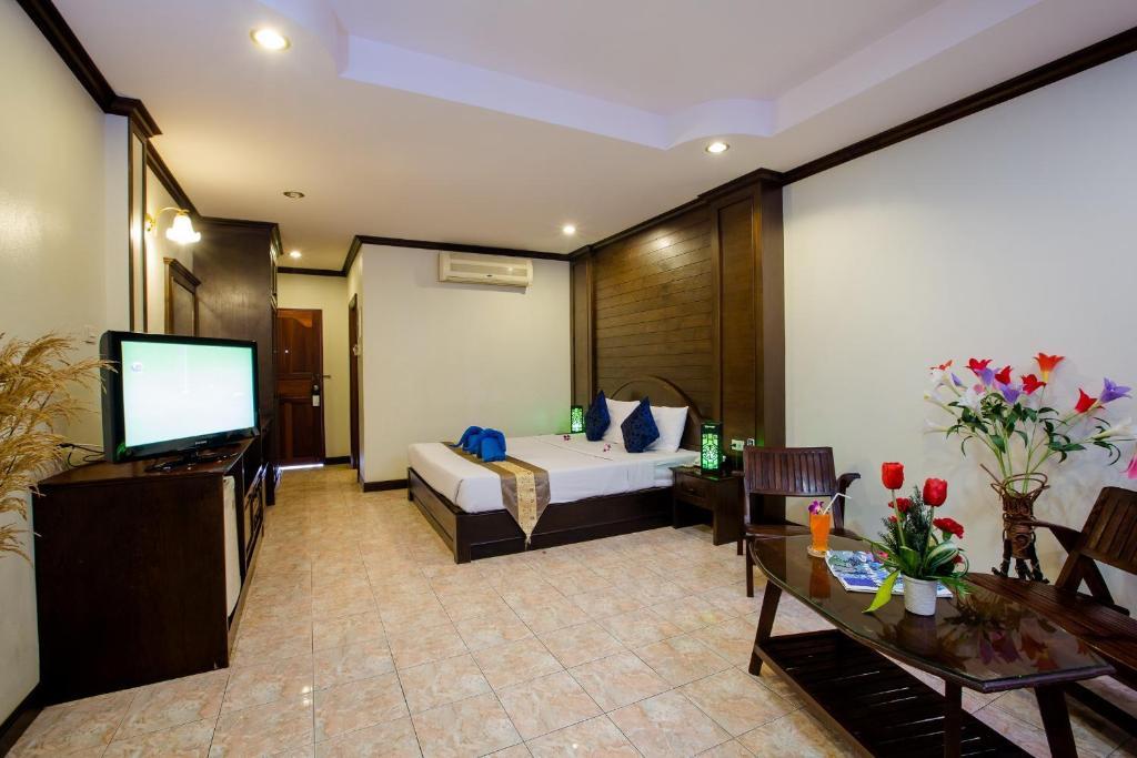 Hotel Baan Veerakit Patong
