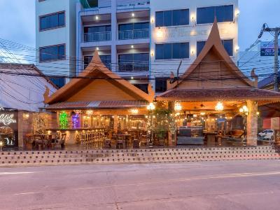 Chang Hotel