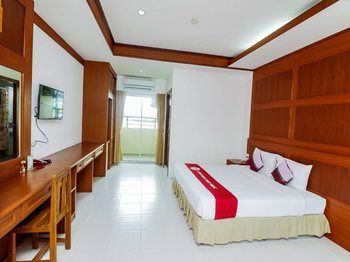 Nida Pattana 47 Central Mall 3*